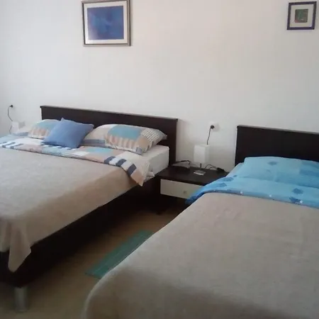 Secluded - 23773 Apartment