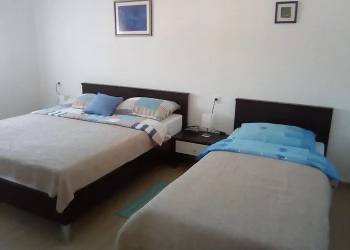 Secluded - 23773 Apartment