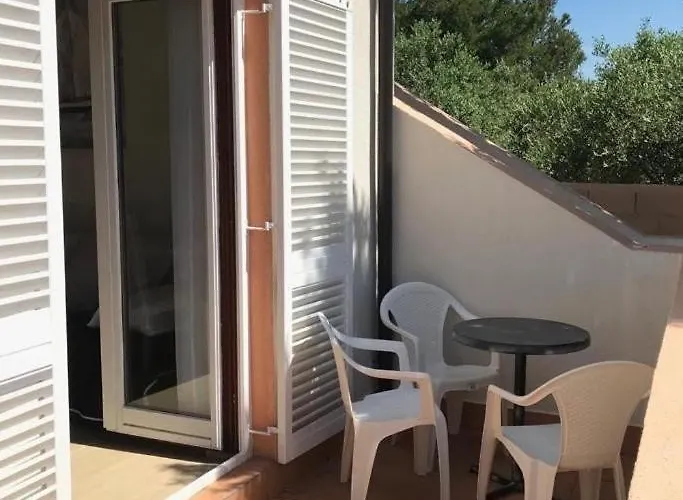 Secluded - 23773 Vir