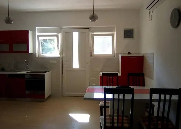 Secluded - 23773 Vir